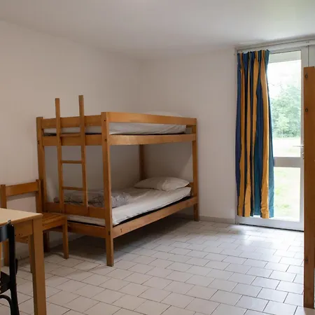 Hostel Hi Πουατιέ